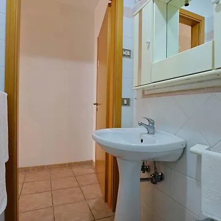 Casa Laura 4 A 20 Mt Dalla Di San Pietro in Bevagna