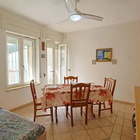 Holiday home Casa Laura 4 A 20 Mt Dalla Di San Pietro in Bevagna